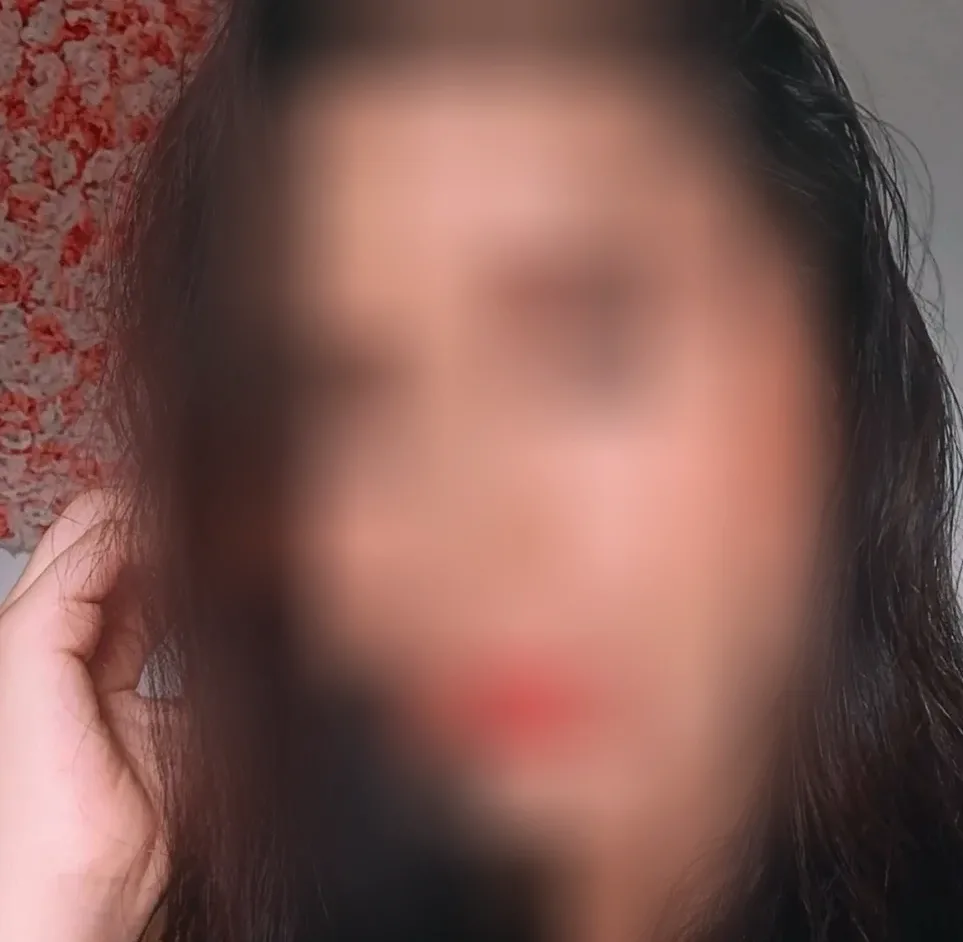 Eva, 29