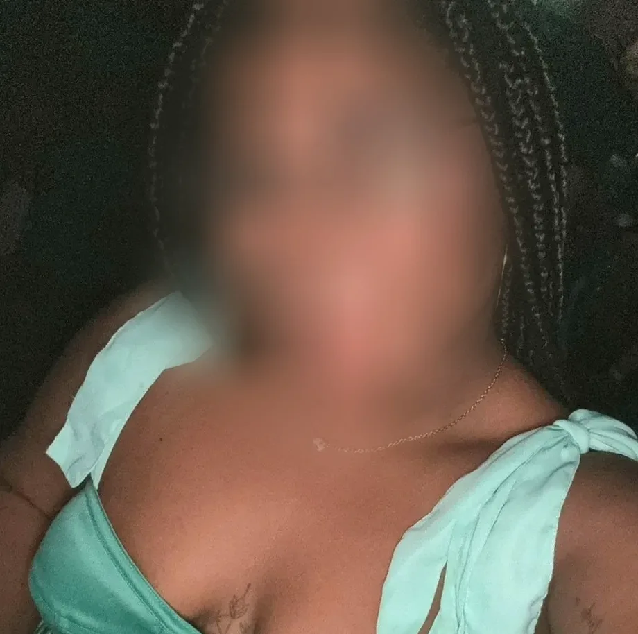 Hannah, 29