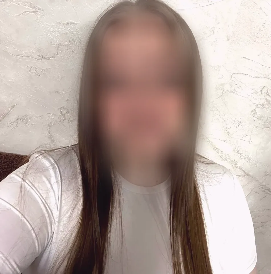 Lauren, 21