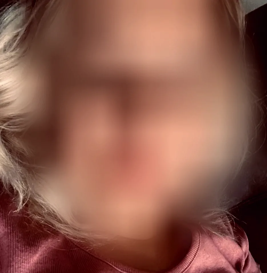 Rania, 29