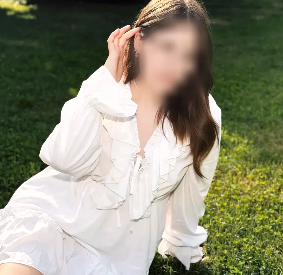 Wendy, 21